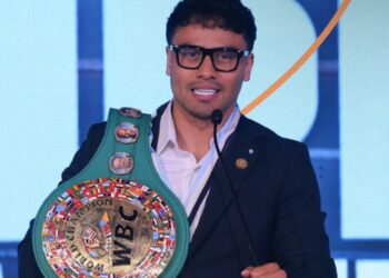 Orden Presidencial al boxeador petenero Lester Martínez