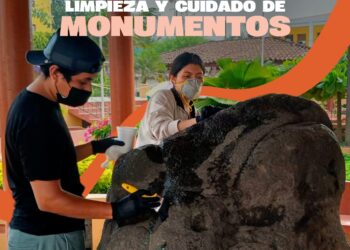 Parque de La Democracia, limpieza y cuidados de monumentos