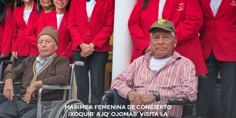 Marimba Femenina de Concierto Ixoquib´ Ajq´ojomab´ visitó la Fundación Cabecitas de Algodón
