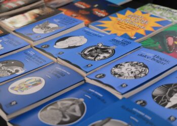 Ministro de Cultura y Deportes participa en la Feria del Libro del Centro Cultural de España