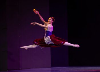 Estudiantes de danza brillan en el festival del Teatro de Bellas Artes