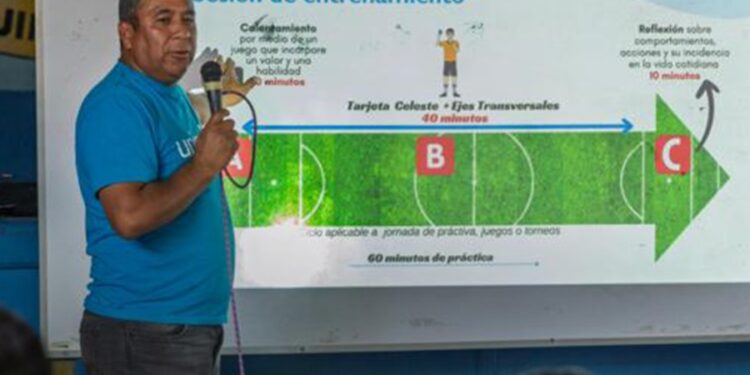 Promotores deportivos de distintos municipios participaron en Juego Limpio