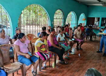 Familias de Escuintla fortalecen su alimentación desde la comunidad