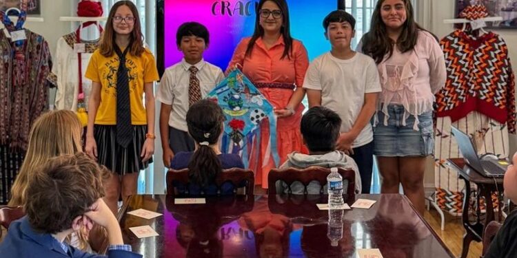 Estudiantes de Washington D. C. aprenden sobre Guatemala y visitan su Embajada