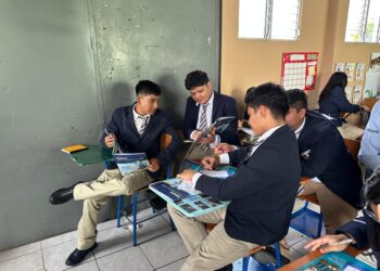 Juventud de Jalapa aprende a cuidar los recursos públicos con dinámicas prácticas