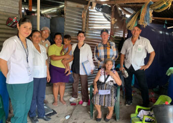 Dan seguimiento nutricional a niños con desnutrición aguda en Zapotitlán