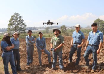 Estudiantes de Perito Forestal integran tecnología de drones en la restauración de paisajes