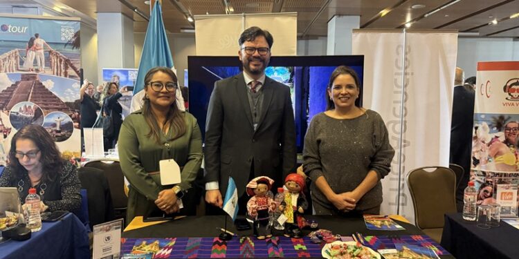 Guatemala lleva su oferta turística al encuentro más importante del sector en Santiago de Chile