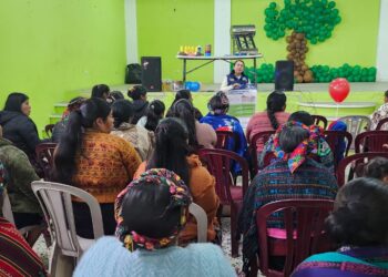 Optimizan capacidades en conservación de suelos y nutrición escolar