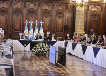 Infraestructura vial, educación y saneamiento encabezan propuesta de inversión para 2027