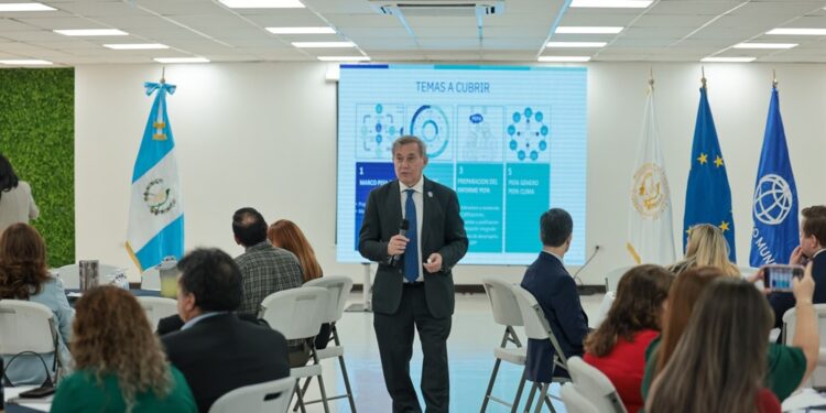 Minfin lidera evaluación para fortalecer gestión pública