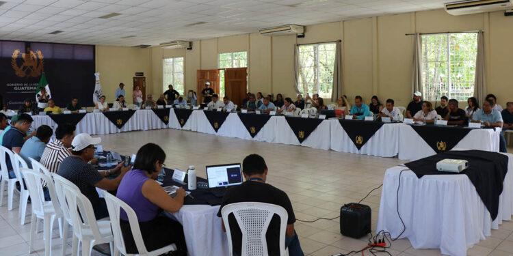 Presentan proyectos para fortalecer el sector agropecuario en Petén