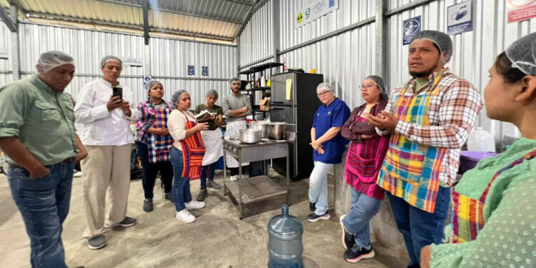 Productos derivados del café diversifican ingresos de productores de Sololá