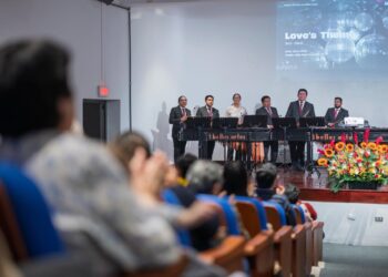 La Marimba de Concierto de Bellas Artes iluminó a mamá con un “ramo de melodías”