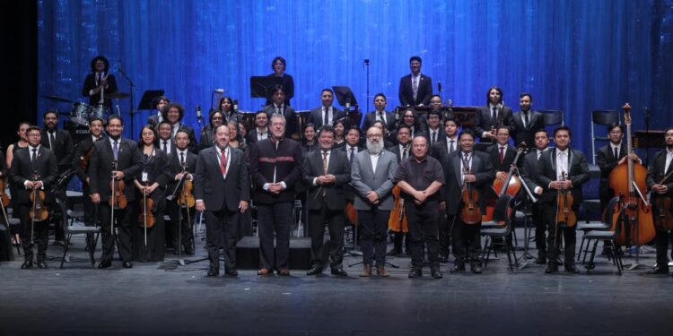 “Ecos de Luz y Amor” rindió homenaje a las madres guatemaltecas