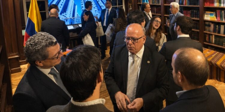 Guatemala presenta sus ventajas de inversión ante 40 empresarios colombianos