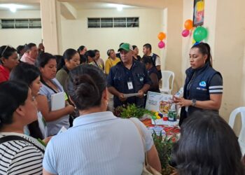 Feria educativa promueve alimentación saludable y agricultura local