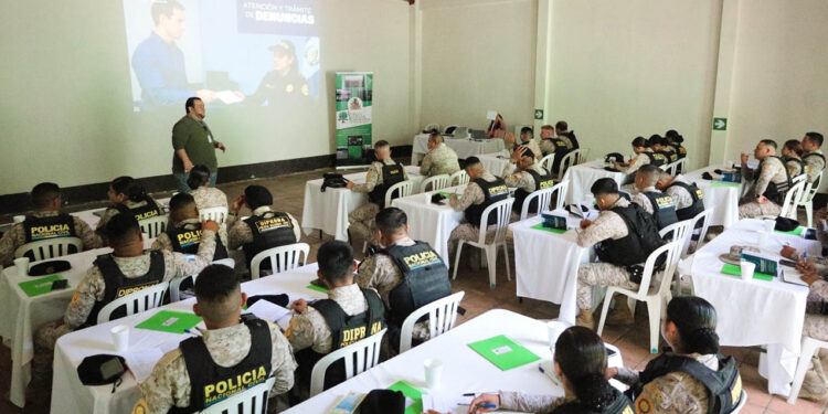 Agentes de DIPRONA capacitados en legislación y bienestar animal