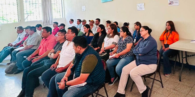Desarrollan taller sobre el Plan de Evacuación Institucional en Alta Verapaz