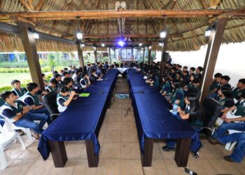 Estudiantes de San Marcos conocen herramientas para la gestión de riesgos