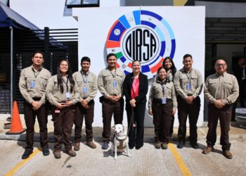 Guatemala forma por primera vez binomios caninos para detección agropecuaria
