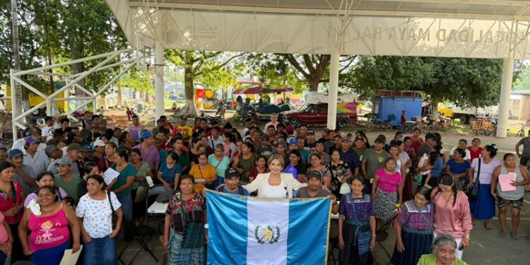 Consulado visita y asiste a comunidades guatemaltecas en el sur de Quintana Roo, México