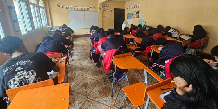 Jóvenes aprenden técnicas de conservación de alimentos