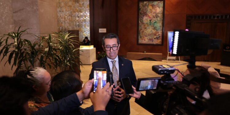Minfin urge aprobar ley contra el lavado para asegurar la calificación de grado de inversión