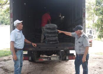 Productores de Teculután reciben materiales para reconstruir infraestructura de riego artesanal