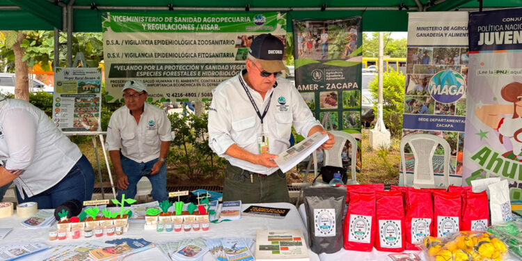 Productores zacapanecos dinamizan su economía con Feria del Agricultor