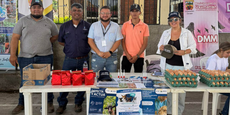 Promueven la prevención del Gusano Barrenador en feria agropecuaria de Zacapa
