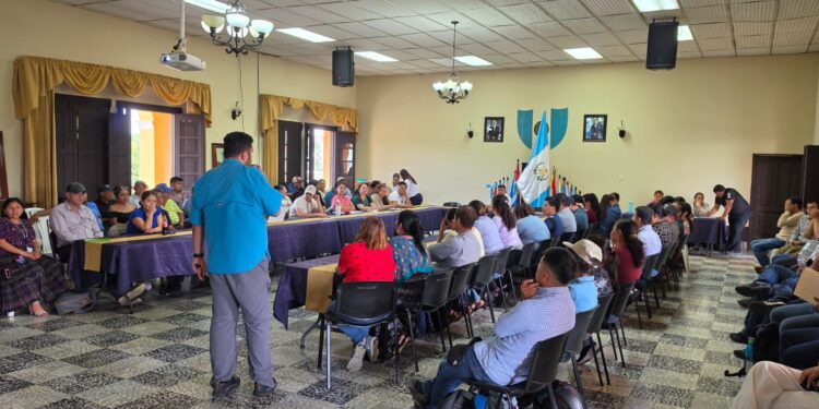 Divulgan Código de Ética institucional en Alta Verapaz
