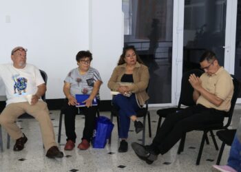Círculo de Lectores profundiza en la novela “La nave del olvido” en la Biblioteca Nacional