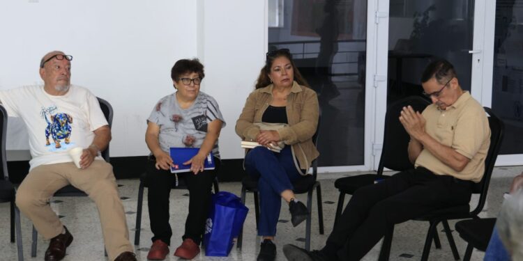 Círculo de Lectores profundiza en la novela “La nave del olvido” en la Biblioteca Nacional