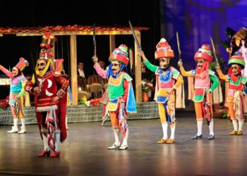 La riqueza cultural de “El Paabanc” conquistó al público del Festival de Junio