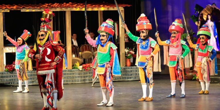 La riqueza cultural de “El Paabanc” conquistó al público del Festival de Junio