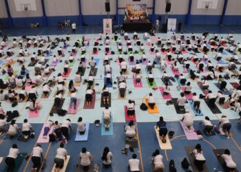 Parque “Erick Barrondo” fue sede de la celebración del Día Internacional del Yoga