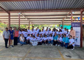 Capacitan a estudiantes en Zacapa sobre el valor cultural de la indumentaria Xinka