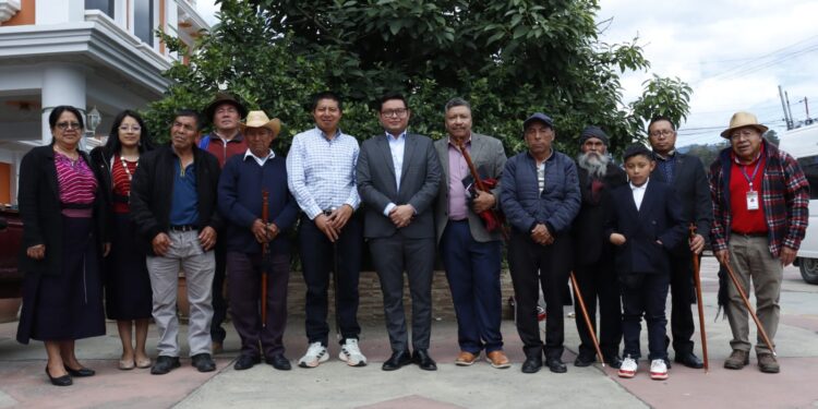 Viceministerio de Interculturalidad y Consejo Maya Mam y K’iche’ fortalecen diálogo y trabajo conjunto en Quetzaltenango
