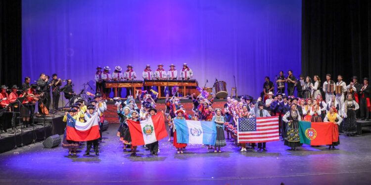 La danza y la música tradicional unieron a cinco países en el Festival de Junio 2026
