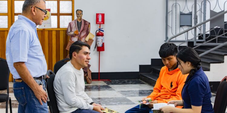 “Read & Speak”, las vibras del idioma inglés resonaron en la Biblioteca Nacional