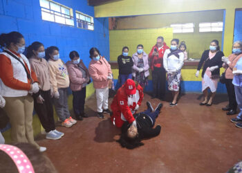 Mujeres fortalecen sus capacidades de respuesta ante emergencias