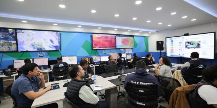 Intercambian experiencias de análisis de datos para la toma de decisiones ante riesgos climáticos