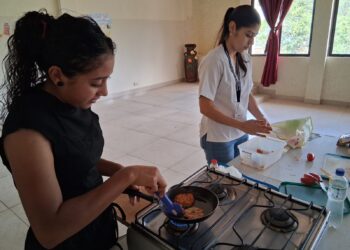 Capacitan a familias en el aprovechamiento de alimentos para mejorar la nutrición
