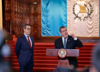 Gobierno impulsa iniciativa para aliviar el impacto del alza de los combustibles
