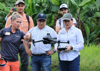 Expertas estadounidenses capacitan a técnicos en uso de drones y análisis de imágenes