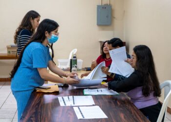 Avanza proceso de firma de contratos para estudiantes universitario del EPS para el segundo semestre 2026