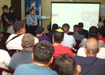 Pilotos extraurbanos de Villa Nueva participan en segunda capacitación
