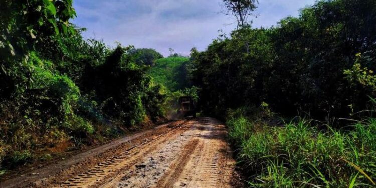 Trabajos mejoran el paso entre Villa Canales y Guanagazapa