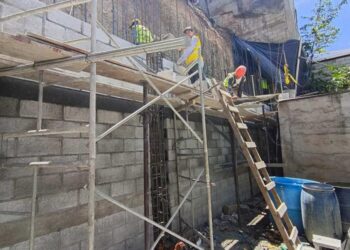 Muro de contención beneficiará a familias en Villa Nueva